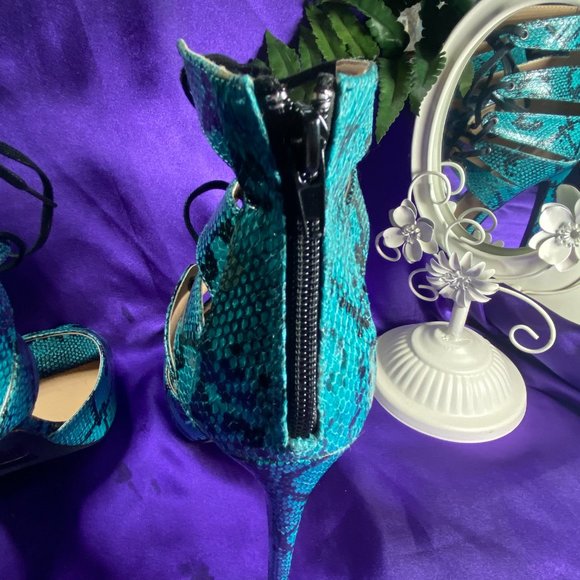 ๐Shoe Dazzle Chatelle Snake Print Stiletto Sandal - Picture 4 of 14